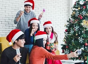 10 простых и весёлых игр для новогодней вечеринки