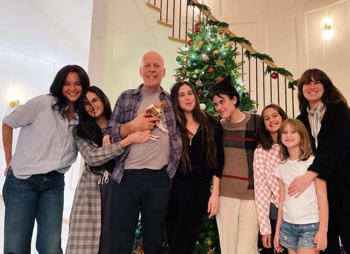 Брюс Уиллис на вашей новогодней ёлке