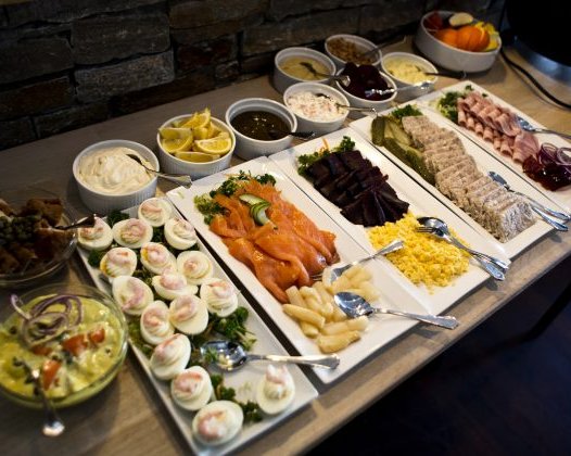 5 советов, как устроить вечеринку в небольшой квартире